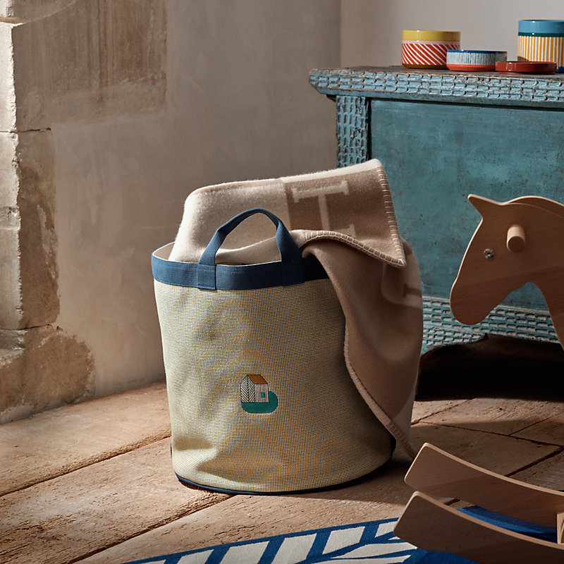 人気【HERMES】Les Cabanes トイレタリーバッグ Les Cabanes Basket, large model | Hermès Mainland China